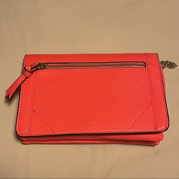 Steve Madden Bjules Coral Crossbody Bag like New statement Purse Card Zipper - Picture 3 of 11
